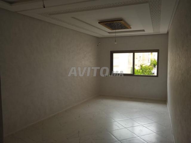 Nouvel appartement en construction à vendre avec soutien à un prix raisonnable