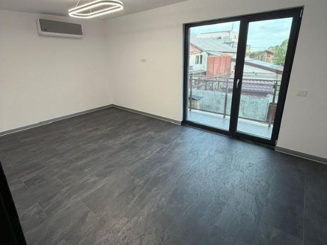 Nou | 2 Case Individuale într o curte| 7 Camere | Otopeni Central