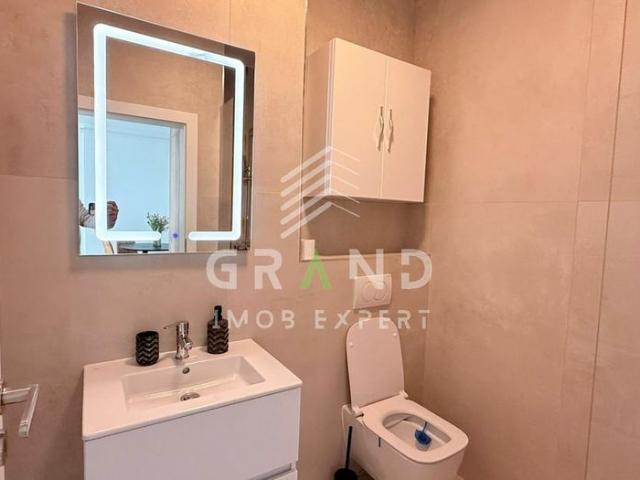 NOU: Apartament 2 Camere | Terasa Generoasa | Parcare | Petfriendly | Floresti