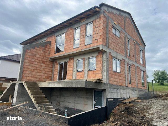 Nou, Duplex in Calea Cisnadiei, 5 camere, 122 mp utili, pivnita si pod