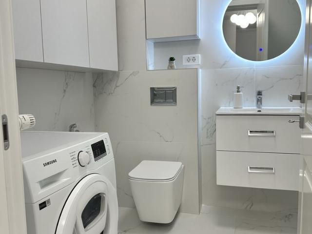 Nou | lux | prima inchiriere | rond omw | parcare | 2 camere