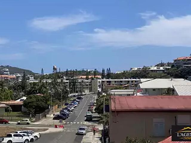 Nouméa 98800 Achat / Vente appartement 2 pièces t2 au dernier étage