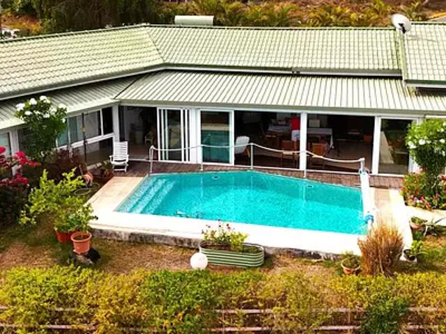 Nouméa 98800 Achat / Vente maison 4 pièces t4 piscine terrasse