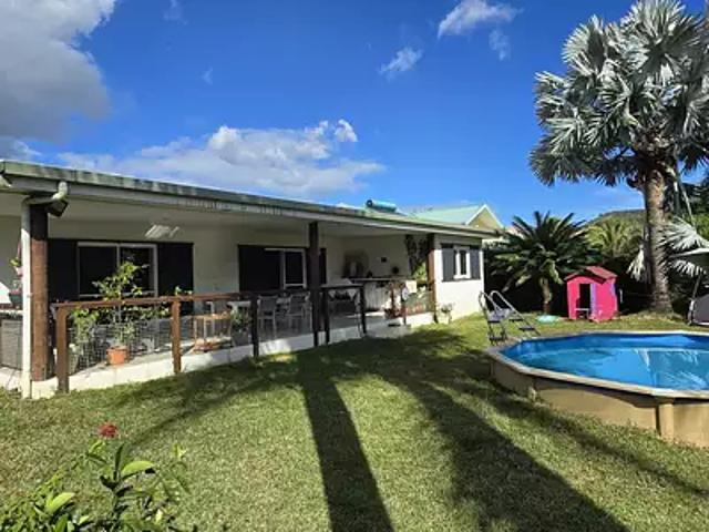 Nouméa 98800 Achat / Vente maison 5 pièces t5 piscine
