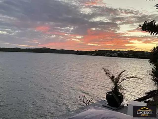 Nouméa 98800 Achat / Vente maison 5 pièces t5 piscine terrasse