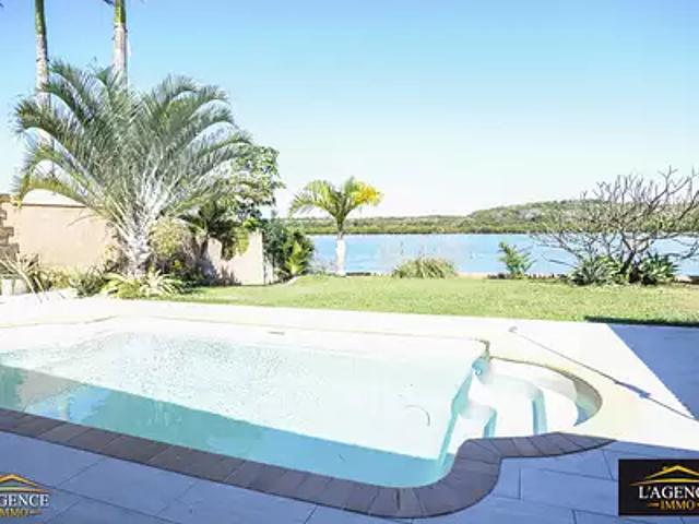 Nouméa 98800 Achat / Vente maison 6 pièces t6 piscine terrasse
