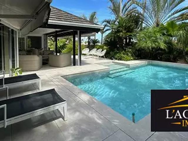 Nouméa 98800 Achat / Vente maison 7 pièces t7 piscine terrasse