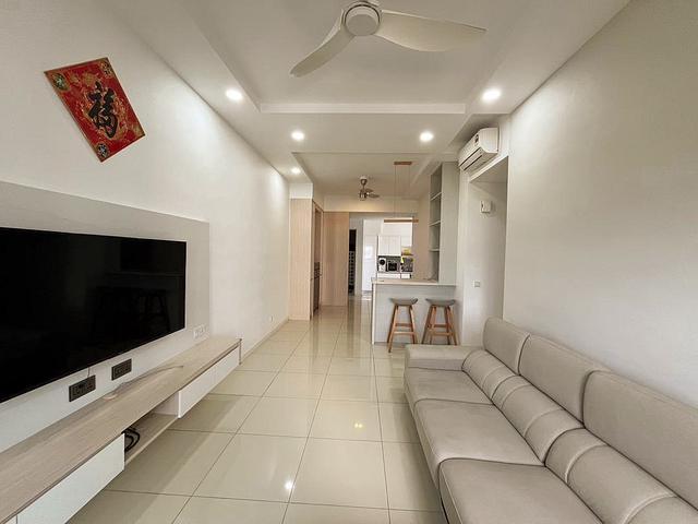 Novus 1155sqft 3 Car Parks Fully Renovated Furnished Mid Floor