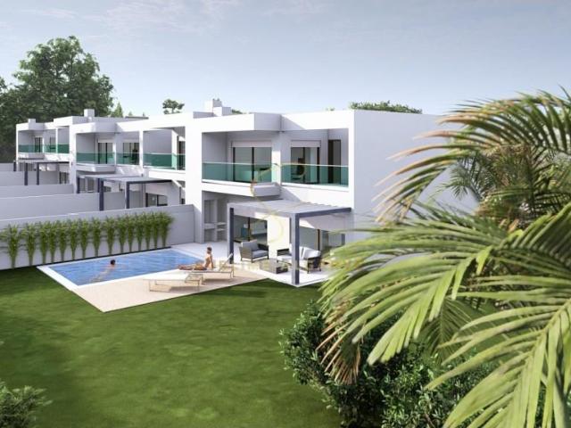 Nova Moradia moderna Com Piscina em Almádena, Praia da Luz. 187m² Luz