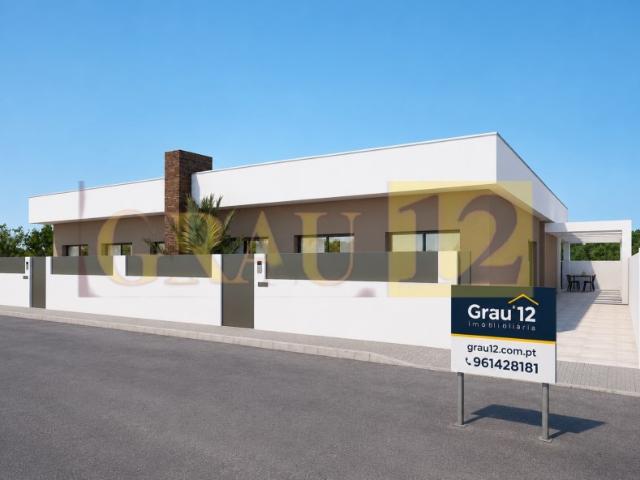 Nova moradia T4 com JARDIM INTERIOR, piscina e suíte em Fernão Ferro | Próxima das praias e Lisboa