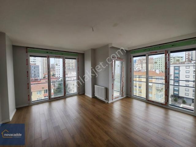 Nova Cadde'den Şenesenevlerde Balkonlu 3+1 Sıfır Daire