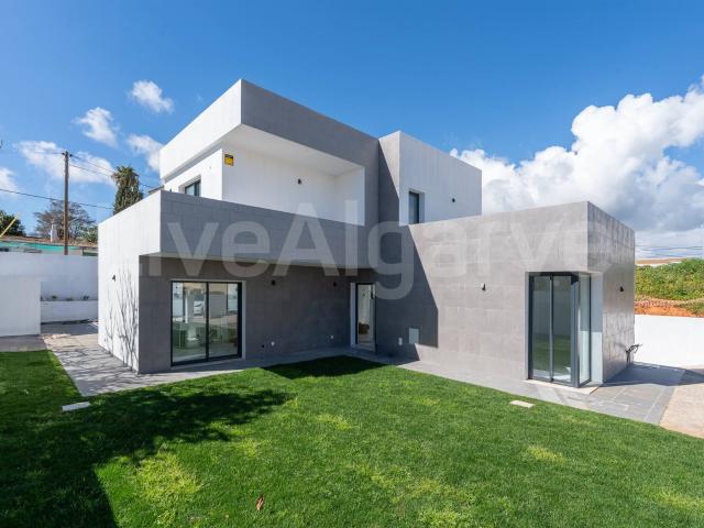 Nova Construção | Villa T4 Moderna em Albardeira à Venda L. 155m² Lagos