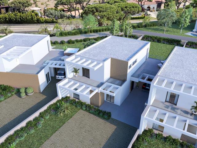 Nova e luxuosa moradia T4 em Quarteira, Loulé 180m² Quarteira