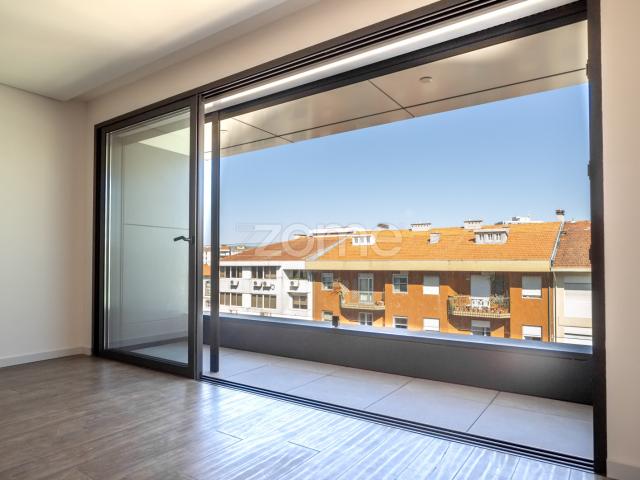 Nova T3, pronta para mudança, por Rotunda da Boavista