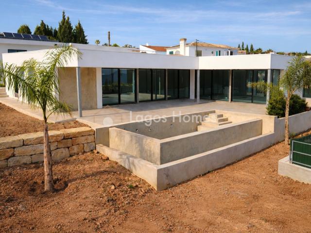 Nova Vila de 3 Quartos Monte Canelas Algarve
