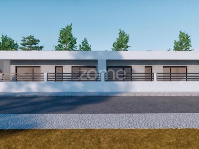 Nova vila de canto com 3+2 quartos e piscina próxima à praia