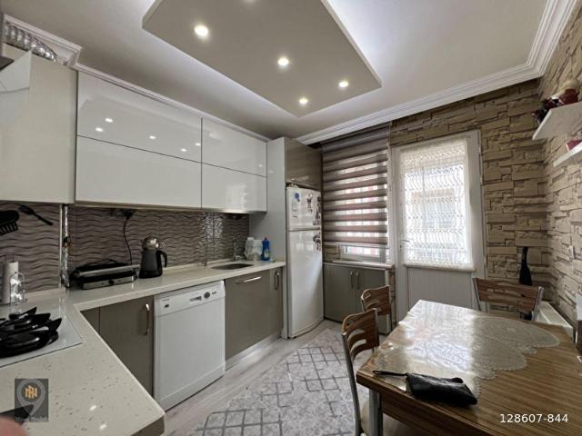 [NOVA] YILDIZTEPE MH. KÖŞE BİNA ORTAK GARAJLI FIRSAT DAİRE