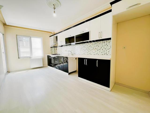 Novada Avmye 450mt Ebeveyn Banyolu 3+1 Acil Satılık Daire