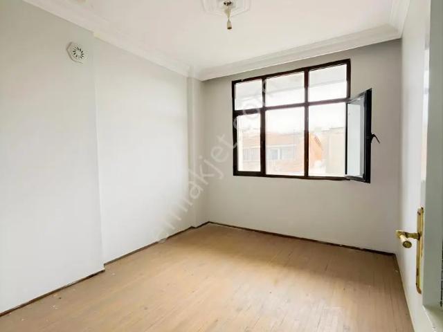Nova'dan Atatürk Bulvarı Orta Park Karşısında 2+1 Kiralık Daire