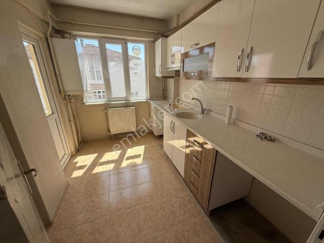Nova'dan Çarşamba Pazarı Yakını 2+1 Kiralık Daire