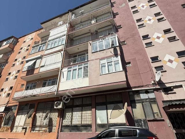 Nova'dan Yarış O.okulu Karşısı 3+1 Kullanışlı Kiralık Daire
