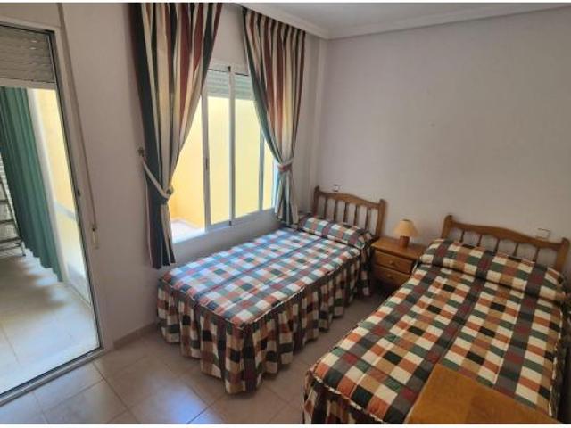 NOVEDAD: Amplio y luminoso apartamento con vistas al mar en Urb. Los Leandros – La Mata, con garaje
