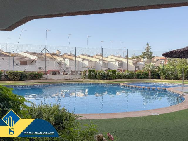 Novedad! Amplio apartamento con gran terrazas y excelentes vistas despejadas + Piscina comunitaria a 400 metros del mar