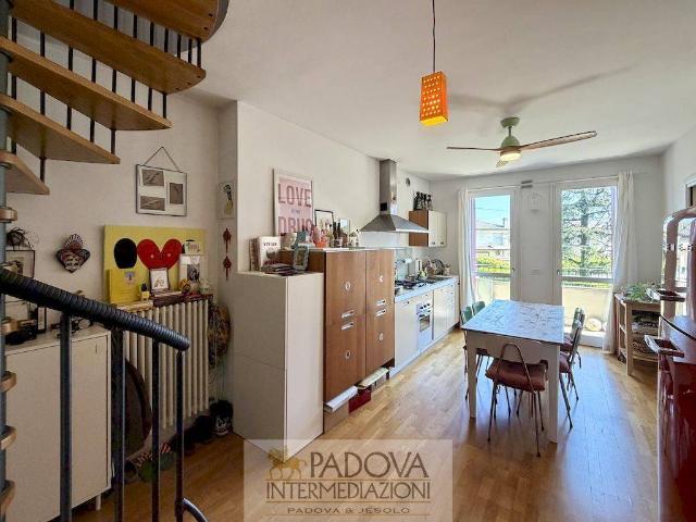 noventa padovana: luminoso duplex disponibile dal 01/08