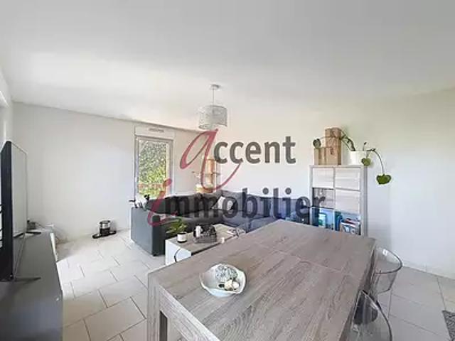 Noves 13550 Location appartement 3 pièces t3 parking