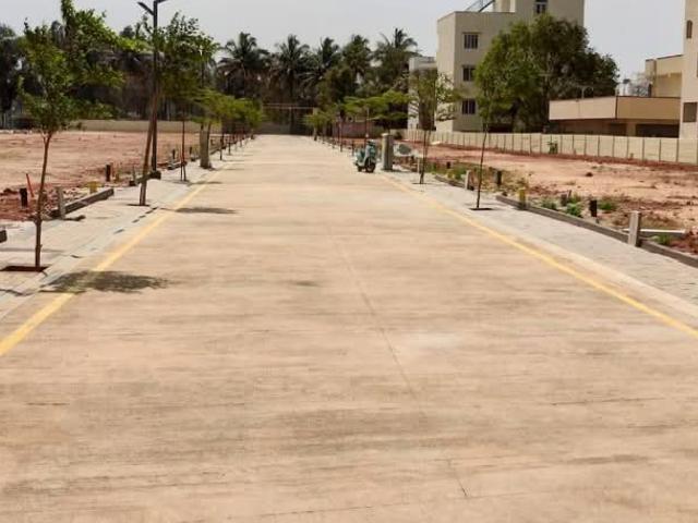 Noves Square 1200 Sq.Ft. Plot in Thanisandra Main Road Bangalore Listing ID: #10263