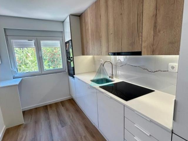 NOVIDADE * * T3 * * Seixal * * REMODELADO * com SUITE