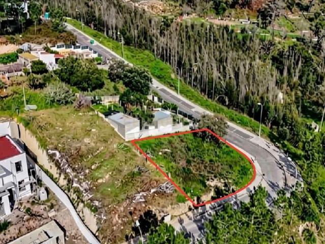 NOVIDADE Terreno Urbano, 428m2, em gaveto, urbanização nova