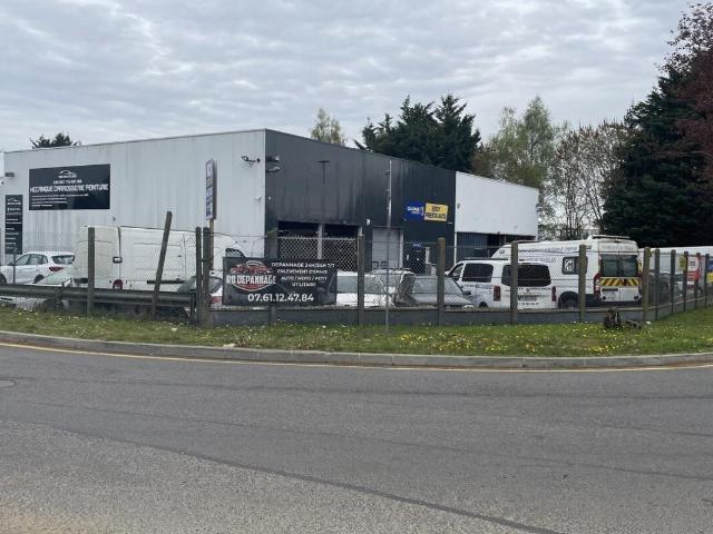 Novillers ZI Ste Geneviève sur N1 Bâtiment murs commerciaux loué
