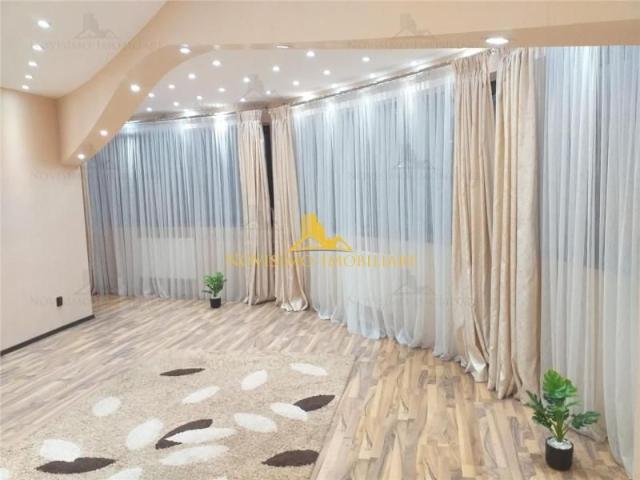 NOVISIMO IMOBILIARE: VILA IN ZONA CENTRALA de inchiriat