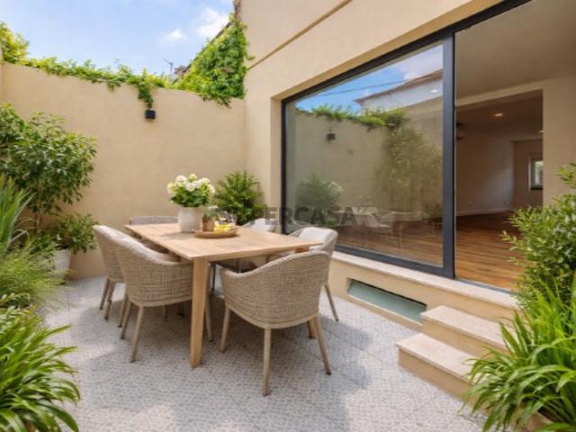 NOVO Moradia de T4+2 no Bairro da Conceição
