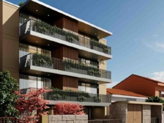 Novo Apartamento T4 duplex em Custóias