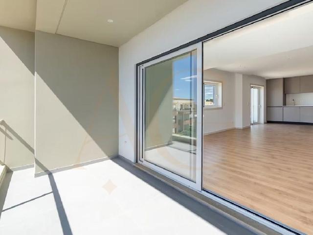 Novo Apartamento T2 com Piscina e Garagem em Conceição de Ta. 89m² Conceição
