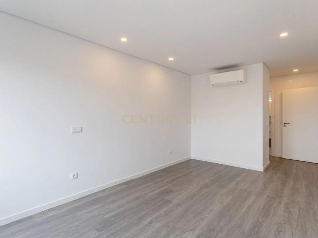 NOVO Duplex T5 Alto dos Moinhos, Montijo