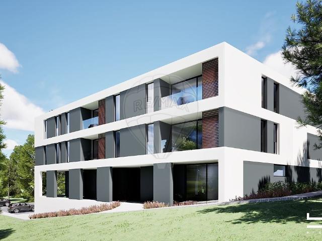 Novo Empreendimento na Urbanização Encosta da Bela Vista, distingue se pela sua arquitetura contemporânea e qualidade de acabamentos, tendo o privilégio da localização