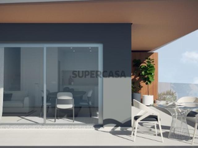 NOVO T3 com Box, arrecadação e varanda com 47,59 m2, em Gambelas Faro