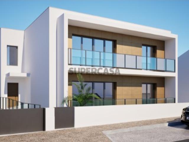 Apartamento T3 com garagem dupla