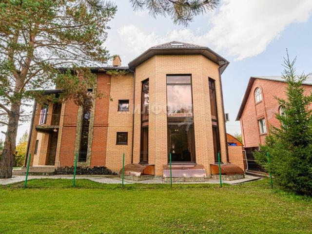 Новосибирск, Первомайский, Листопадная ул,4
