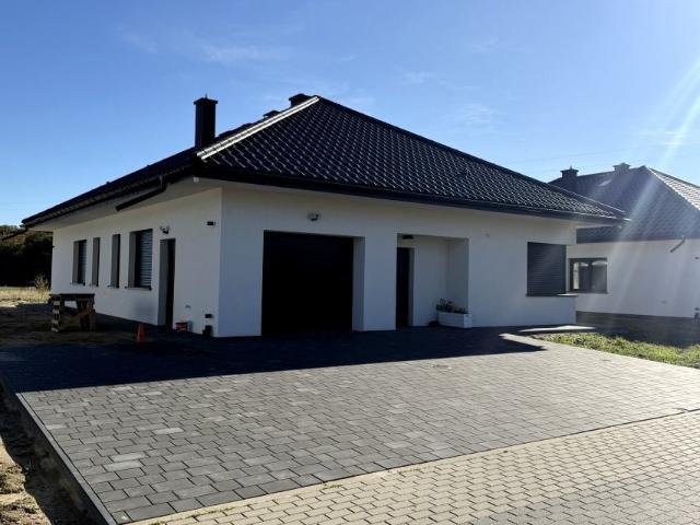 NOWY DOM WOLNOSTOJĄCY z garażem i fotowoltaiką 143,50 m², Włynkowo