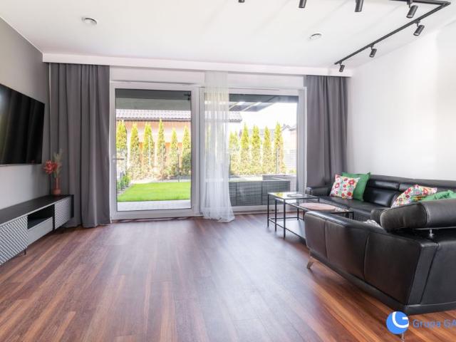 Nowy|wysoki standard|sauna|klima|parking
