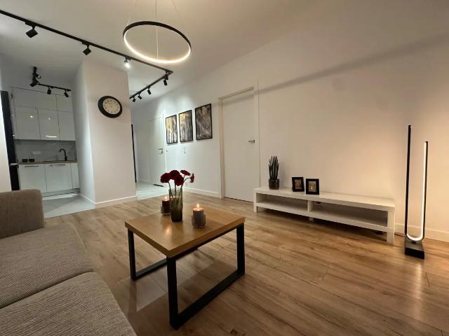 Nowe/40m2/ 2Pok./ Wysoki Standard/ Garaż/ Metro