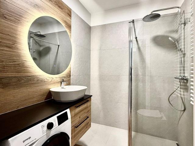 Nowe dwupokojowe mieszkanie z balkonem / winda