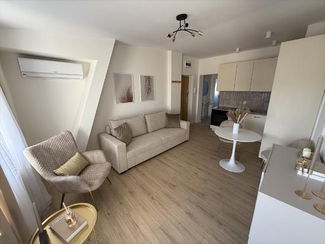 Nowe 2 pokojowe mieszkanie z balkonem i klimatyzacją
