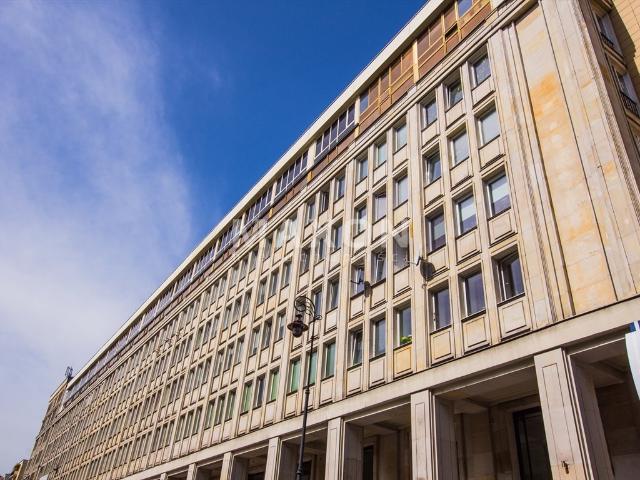 Nowoczesny moduł biurowy 154 m² z recepcją i 5 pokojami