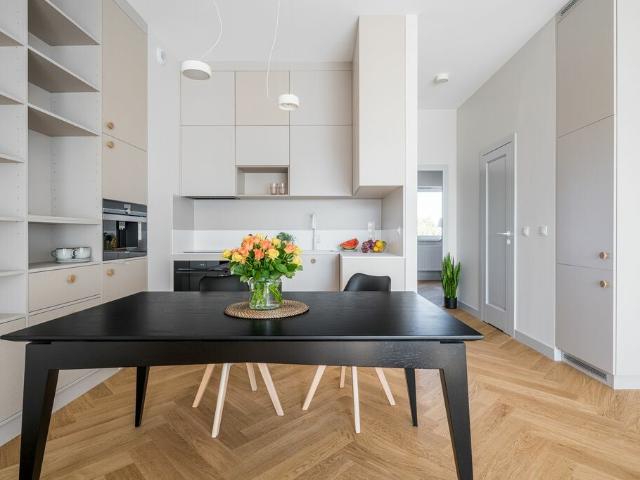 Nowoczesny apartament, 3 pok klimatyzacja, garaż