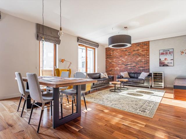 Nowoczesny apartament 3 pok. z tarasem na dachu, garaż